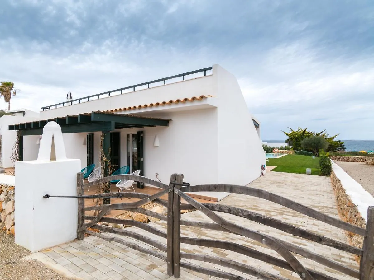 Villa De Lujo Frente A La Playa contacts